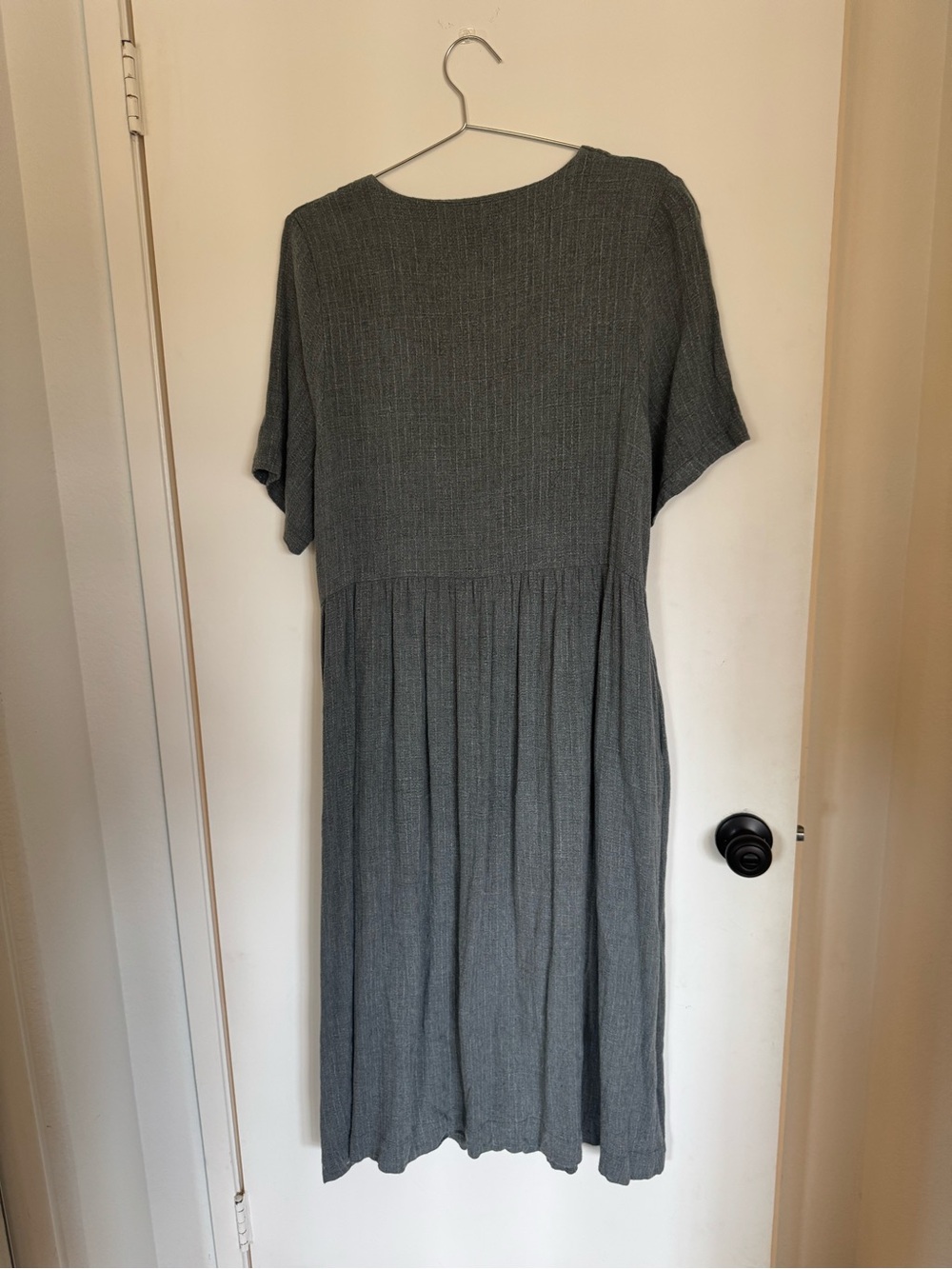 Neuflora Button-Front Midi Dress in Gray - Picture 4 of 7